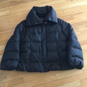 Black short puffer jacket size L